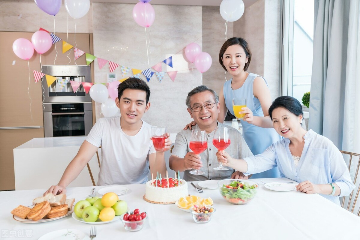 十种方法孝敬父母，让父母有一个安享幸福的晚年